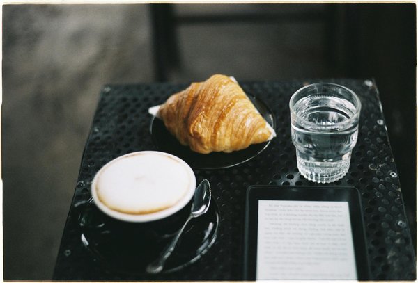 Comment la culture populaire influence-t-elle les mouvements sociaux ?